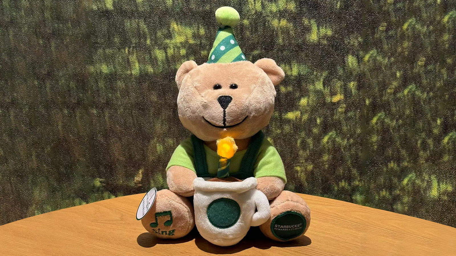 Deep Cooperation between Prime Toys And Starbucks' Birthday Bear